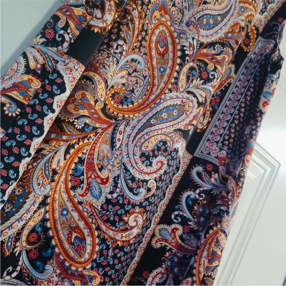 SHEIN Sleeveless, Black and Red, Paisley, Maxi Dress w/ Ruffle Hem. Size Med - Picture 3 of 6